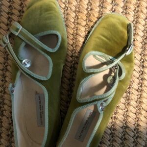 Viani Milano x Lilly Sisto green velvet Venetian Mary Jane ballet flats 37